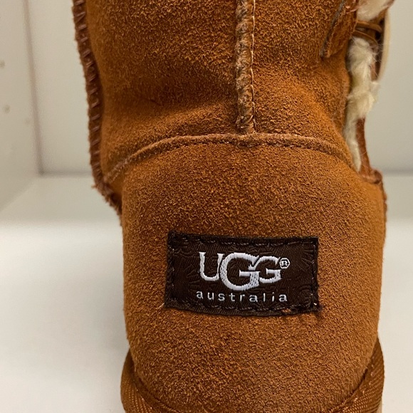 UGG Australia Bailey Suede Button Triplet II Water-Repellent Boots Size 7 - Picture 8 of 13